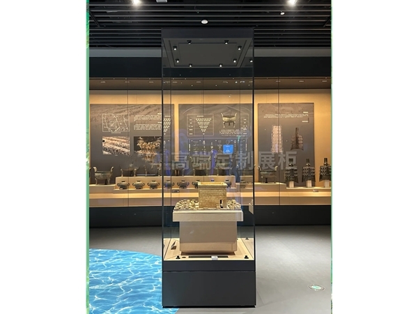 博物馆独立展柜尺寸设计